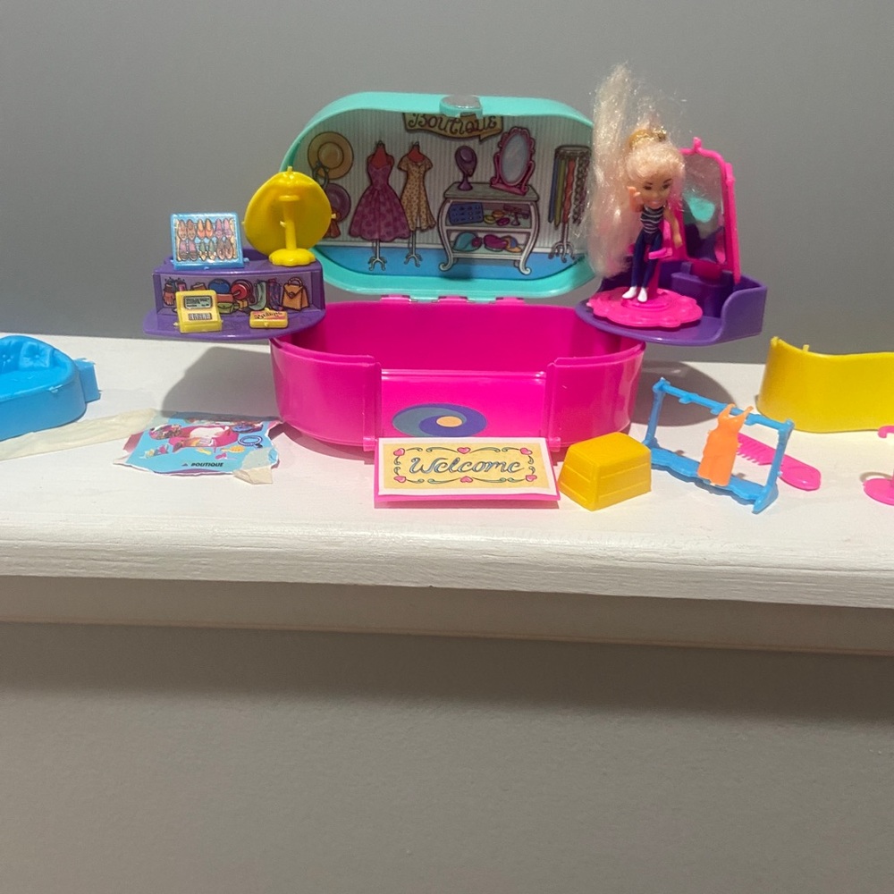 Caboodles Toy Biz 1993 90s Mini Boutique Store Play Set w/ Accessories and Doll